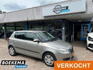 uszkodzony samochody osobowe Skoda Fabia 1.6-16V Ambiente Automaat Airco Stoelverwarming PDC Trekhaak 2008/10