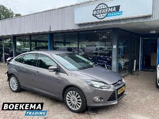 Auto incidentate Ford Focus 1.6 TI-VCT First Edition Stoelverwarming Cruise Clima 2011/3