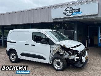 skadebil auto Opel Combo 136 50kWh Navigatie Airco Cruise 2023/10