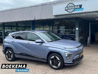 Coche accidentado Hyundai Kona Comfort Smart 48.4 kWh HUD Stuur- en Stuurverwarming 2024/7