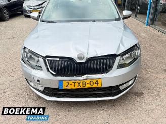 Skoda Octavia Combi 1.2 TSI Ambition Navigatie Cruise Climate picture 5