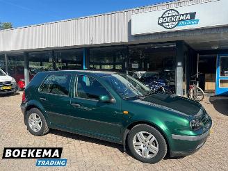 krockskadad bil auto Volkswagen Golf 1.6 5-Deurs Trekhaak LMV 1999/4