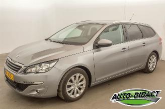 krockskadad bil auto Peugeot 308 SW 1.2 PureTech Navi Clima Style 2017/2