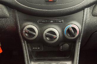 Hyundai I-10 1.0 Pure 102.085 km picture 9
