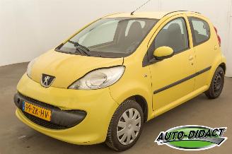 Coche accidentado Peugeot 107 1.0-12V XS 2008/3