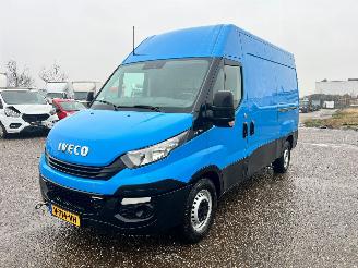 damaged commercial vehicles Iveco Daily 2.3 H2 Airco motor kapot 2019/8
