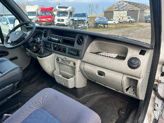 Renault Master 2.5 DCI Bakwagen met kraan GEEN DOCUMENTEN picture 6