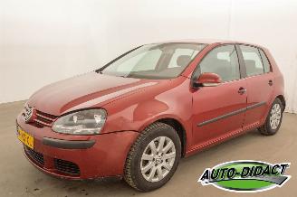 škoda osobní automobily Volkswagen Golf 1.6 FSI Comfortline 2004/3