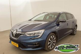skadebil auto Renault Mégane Estate 1.6 E-tech Plug in Hybrid 160 business 2021/6