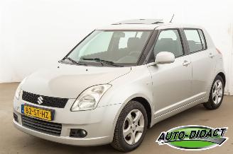 krockskadad bil auto Suzuki Swift 1.3 Shogun 2006/4