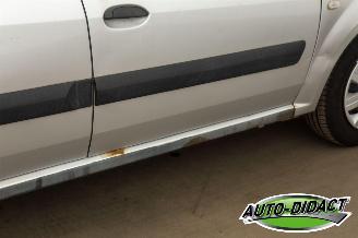 Dacia Logan 1.6-16V Airco Lauréate 7p. picture 28