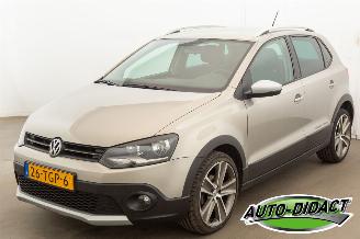 krockskadad bil auto Volkswagen Polo Cross 1.2 TSI Airco 2012/1