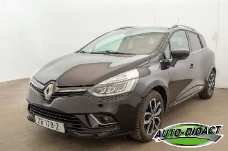 krockskadad bil auto Renault Clio 1.5 DCI Intens Navi 2019/4