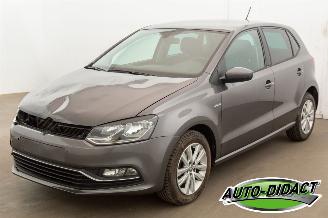 krockskadad bil auto Volkswagen Polo 1.2 TSI Airco 2016/3
