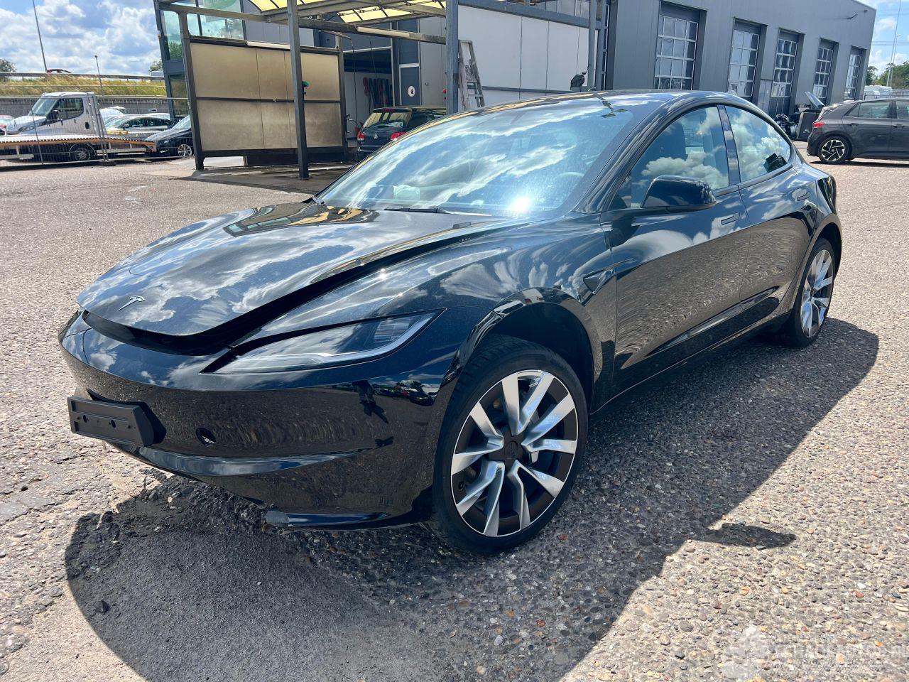 Tesla Model 3 Long Range AWD 16.804 km