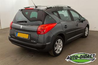 Peugeot 207 SW 1.6 VTi XS Première picture 4