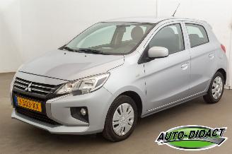 krockskadad bil auto Mitsubishi Space-star 1.0 Cool+ 97.821 km Airco 2020/11