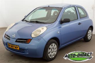 krockskadad bil auto Nissan Micra 1.2 Airco 2003/8