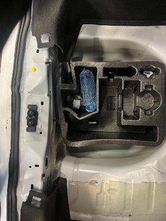 Ford Fiesta 1.0 EcoBoost 65.443 km Clima Navi Titanium picture 39