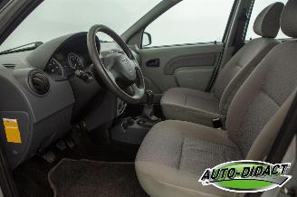 Dacia Logan 1.6 Lauréate picture 20
