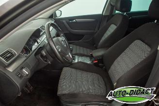 Volkswagen Passat 1.6 TDI Clima Navi Comfort Executive Line BlueMotion picture 25