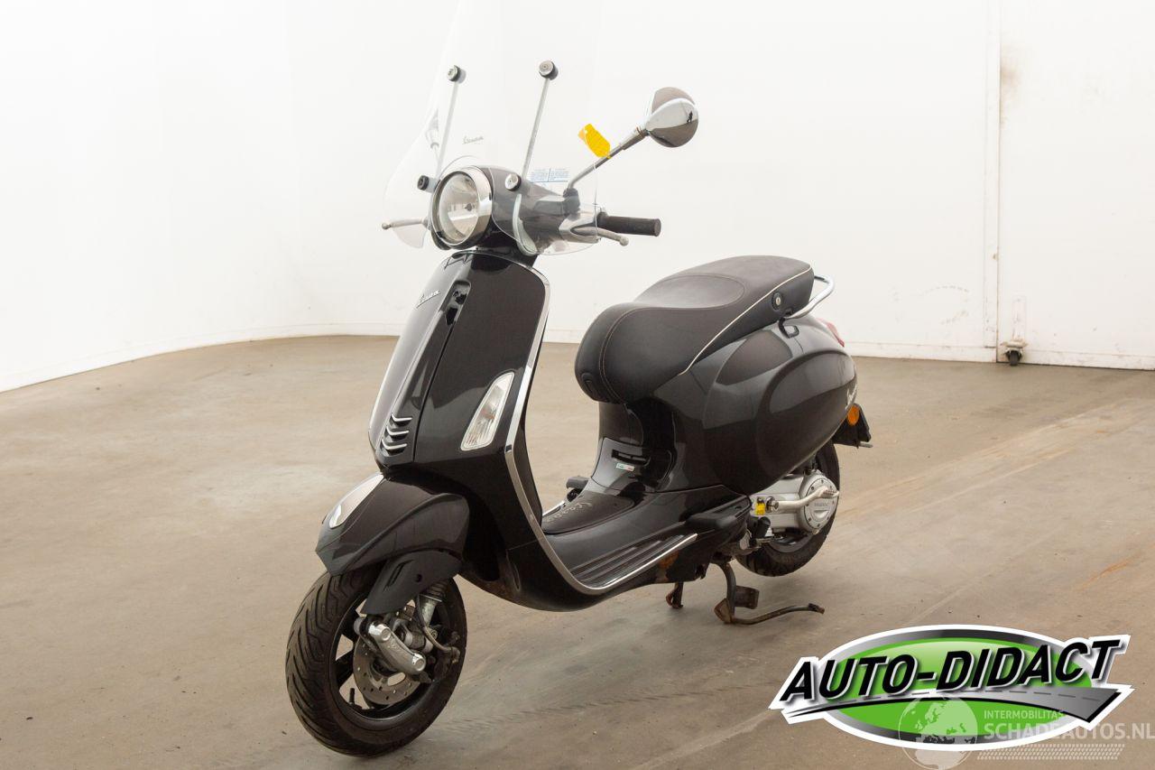 Vespa  Primavera
