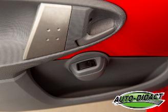 Peugeot 107 1.0-12V XS picture 11