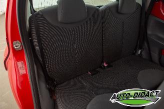 Peugeot 107 1.0-12V XS picture 17