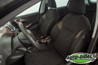 Peugeot 2008 1.2 Active 118.099 km Navi Airco picture 24