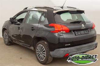 Peugeot 2008 1.2 Active 118.099 km Navi Airco picture 3