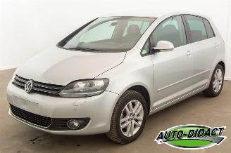 Schadeauto Volkswagen Golf plus 2.0 TDI Automaat Navi Clima Leder Highline 2011/11