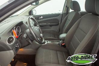 Ford Focus 1.6 Titanium picture 22