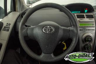 Toyota Yaris 1.0 VVTi Acces picture 5