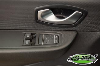 Renault Clio 0.9 TCe Limited Airco Navi picture 14