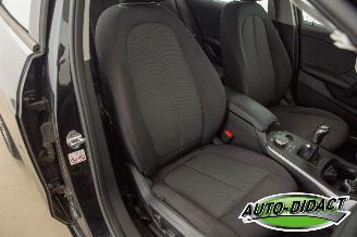 BMW 1-serie 116d 78.845 km Clima Navi Digi Dash picture 20