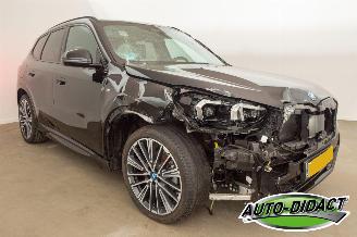 BMW iX1 eDrive20 67 kWh Automaat 54.836 km Pano Digi Dash Clima picture 2