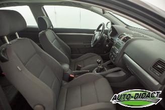 Volkswagen Golf 2.0 FSI Clima Sportline picture 16