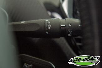 Peugeot 2008 1.2 Access Clima Navi picture 18