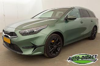 Coche accidentado Kia Ceed 1.5 T-GDi Automaat Motorschade MHEV DynamicPlusLine 2023/2