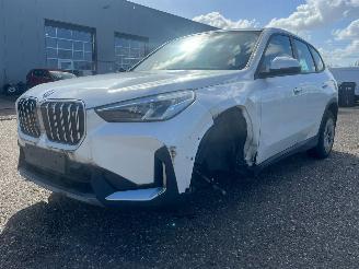 Voiture accidenté BMW iX1 xDrive30 Automaat 18.900 km 200 kW 2023/10
