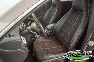 Mercedes Cla-klasse 200d Automaat Navi Airco Shooting Brake picture 28