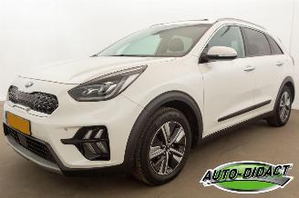 krockskadad bil auto Kia Niro 1.6 GDi Hybrid Automaat Elek Dak Navi Camera ExecutiveLine 2020/10