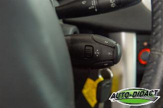 Peugeot 207 1.6 VTi Automaat Clima XS picture 16