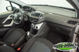Peugeot 208 1.2 Like Airco 50kw 78.284 km CARPAS picture 16