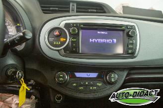 Toyota Yaris 1.5 Full Hybrid Automaat Navi Camera picture 11