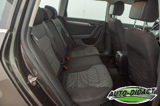 Volkswagen Passat 1.6 TDI Navi Clima Highline BlueMotion picture 24