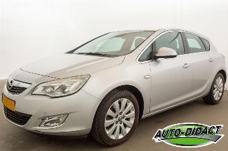 krockskadad bil auto Opel Astra 1.6 Turbo Clima Cosmo geen schade 2012/4