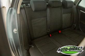 Volkswagen Golf 1.6 TDI Clima Navi Trendline picture 23