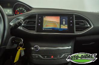 Peugeot 308 SW 1.2 Carpas Clima Navi Camera Style picture 9