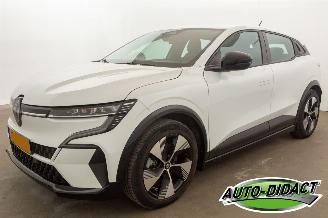 uszkodzony samochody osobowe Renault Mégane E-Tech No Active crash mode SOH 95% EV60 Optimum Charge Business Ed. 2024/2